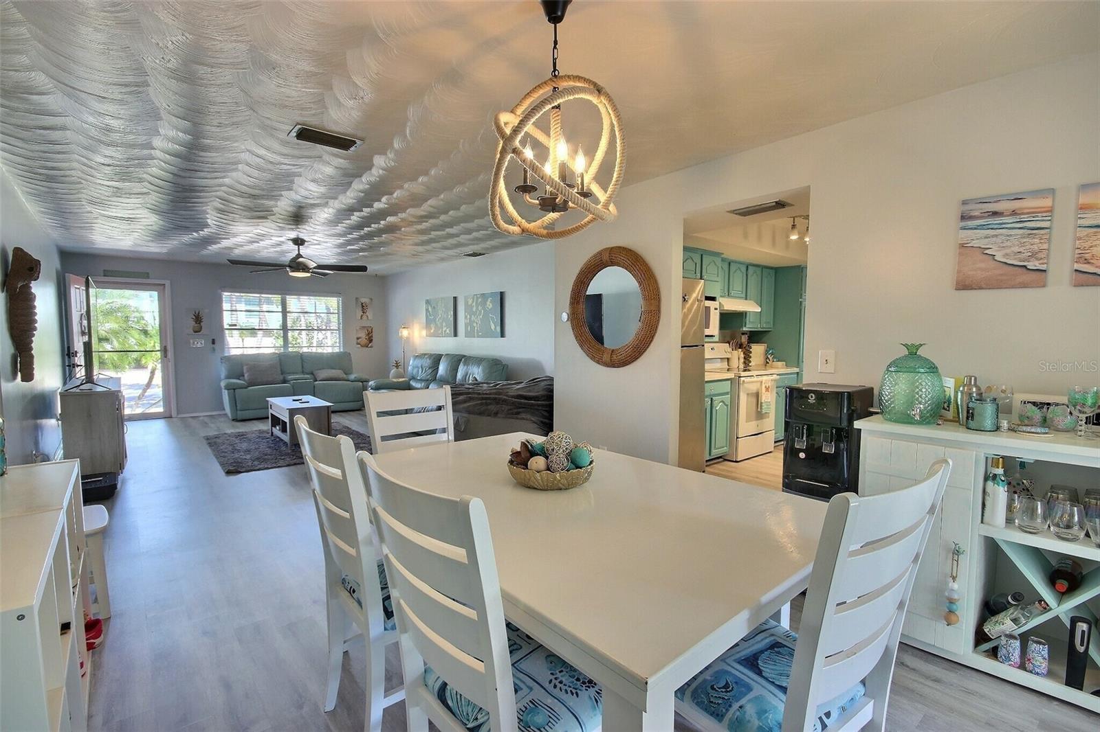 Image 11 of 42 For 531 44th Street Court W