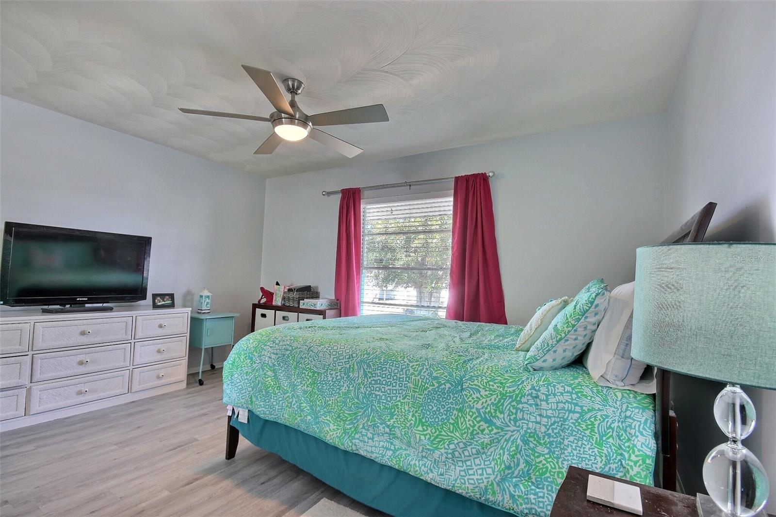 Image 13 of 42 For 531 44th Street Court W