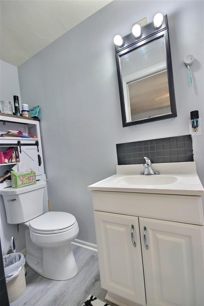 Image 19 of 42 For 531 44th Street Court W