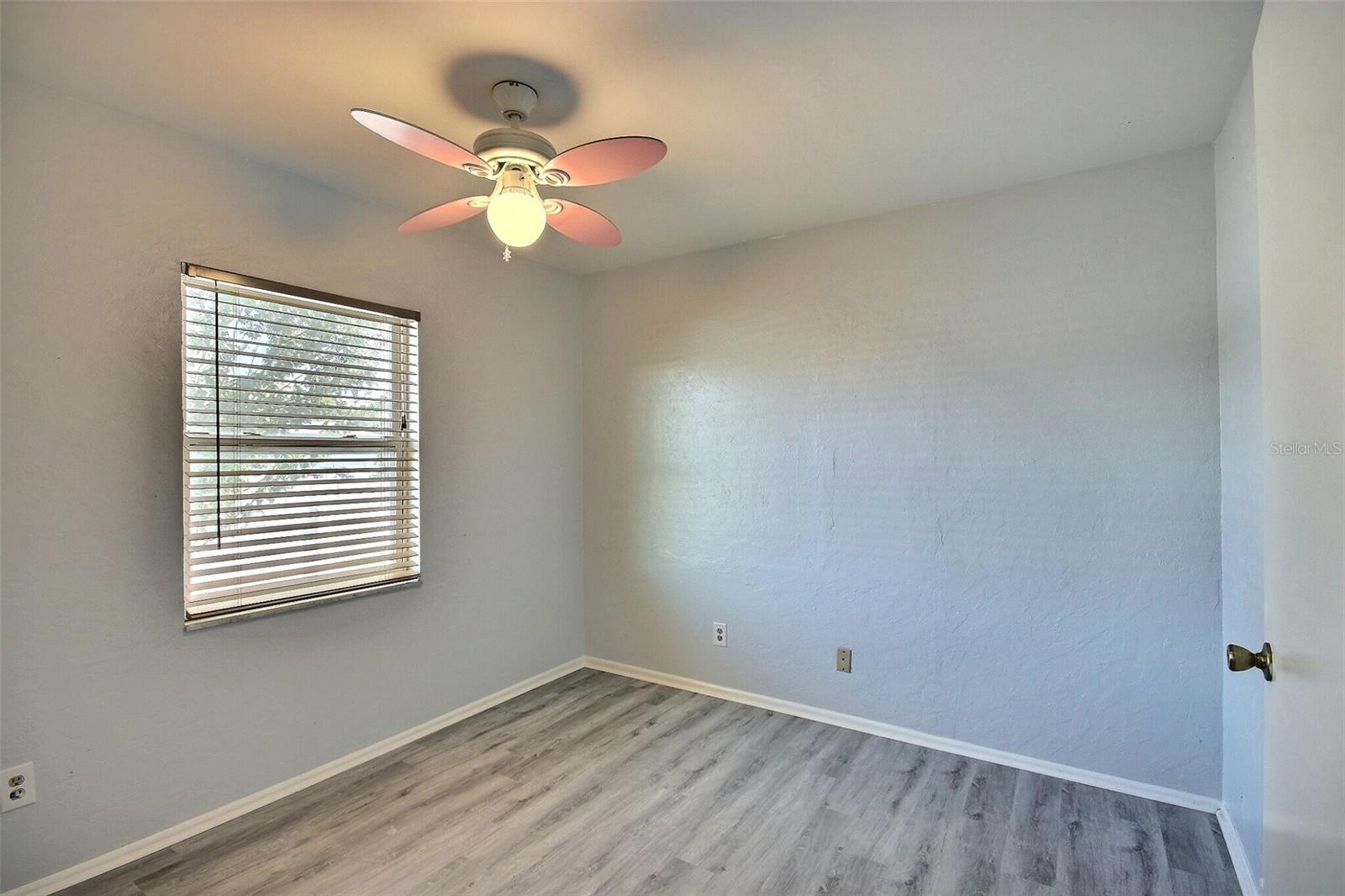 Image 26 of 42 For 531 44th Street Court W