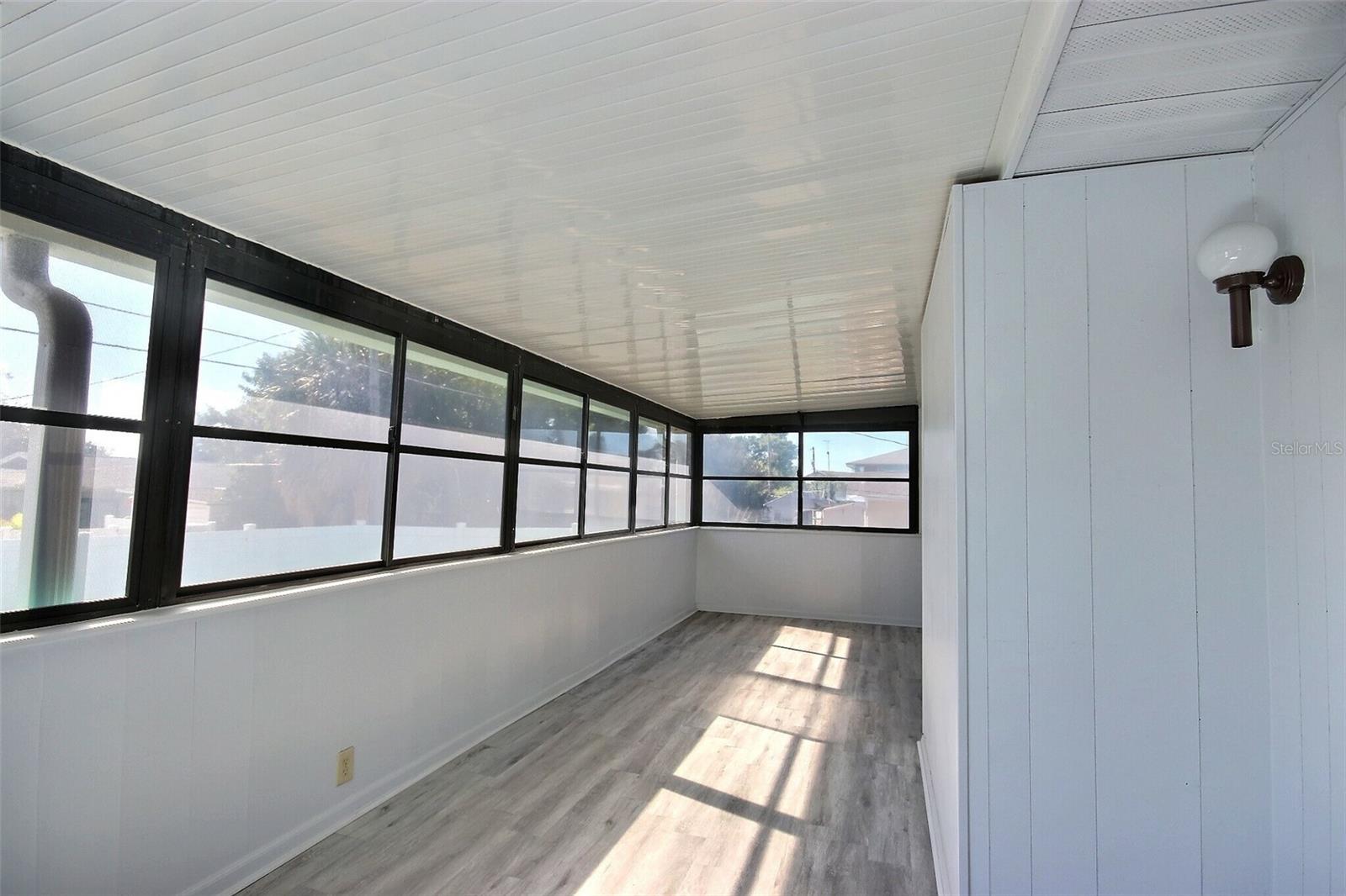 Image 29 of 42 For 531 44th Street Court W