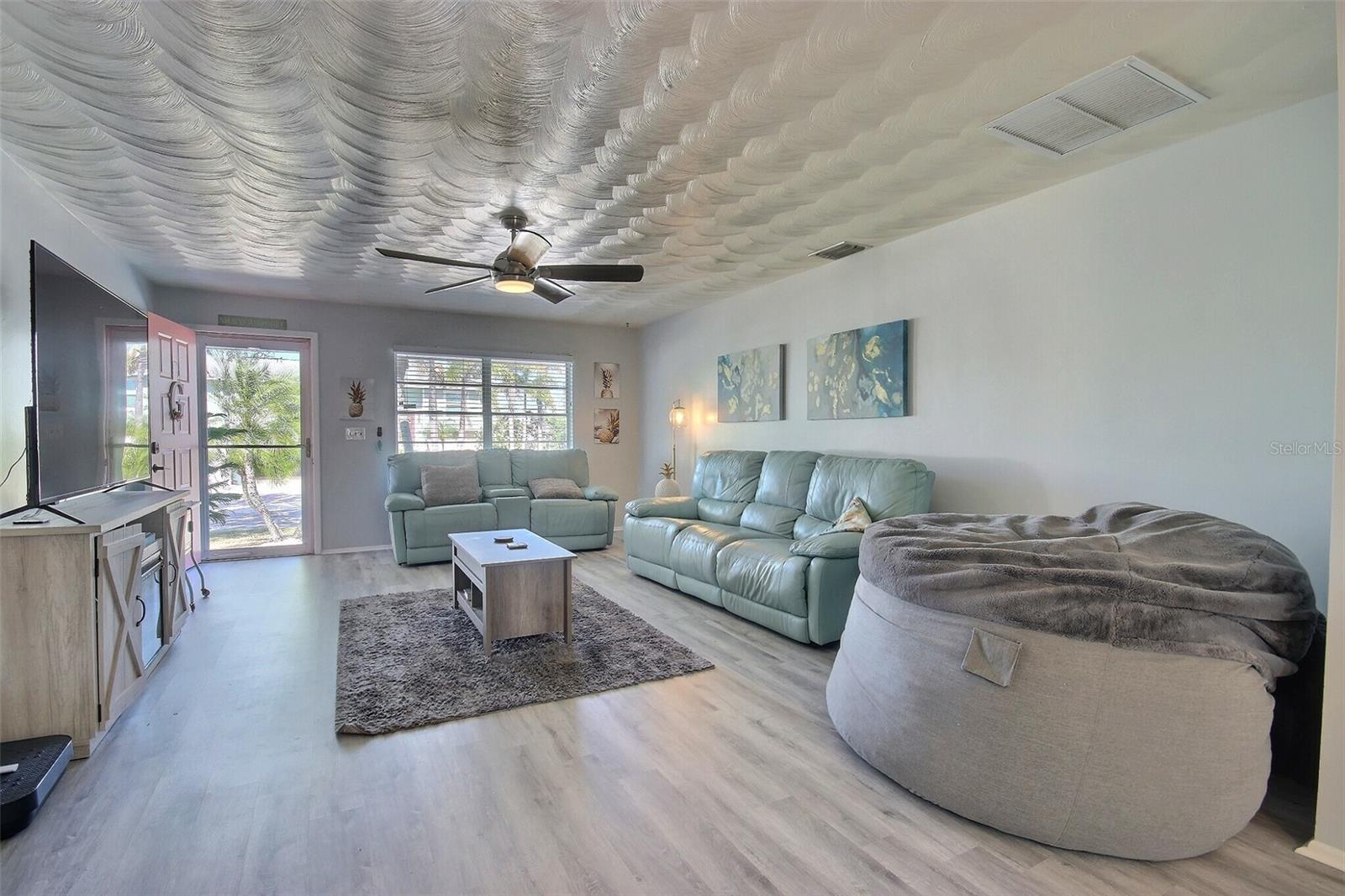 Image 8 of 42 For 531 44th Street Court W