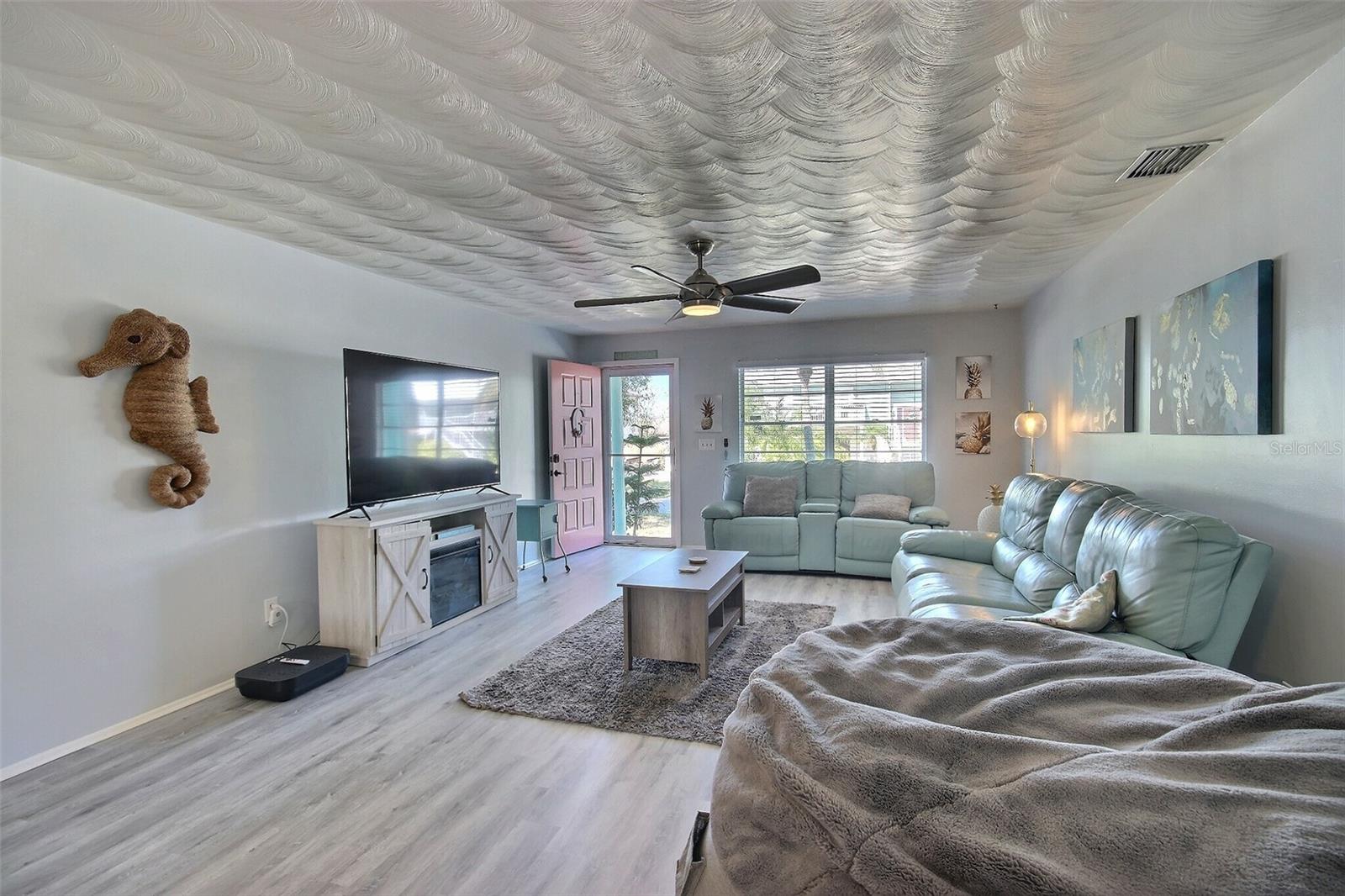 Image 9 of 42 For 531 44th Street Court W