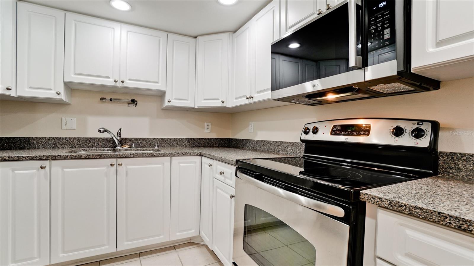 Image 12 of 39 For 1225 56th Street W