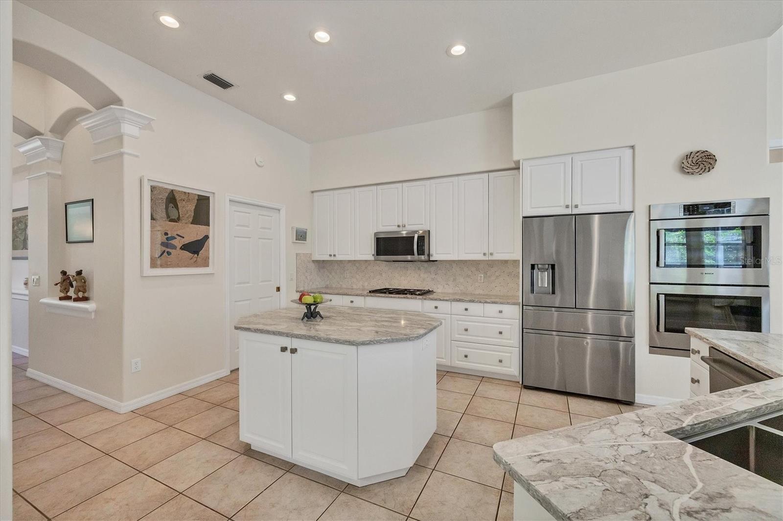 Image 13 of 76 For 7933 Wyndham Court