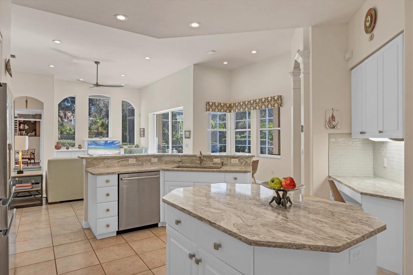 Image 15 of 76 For 7933 Wyndham Court