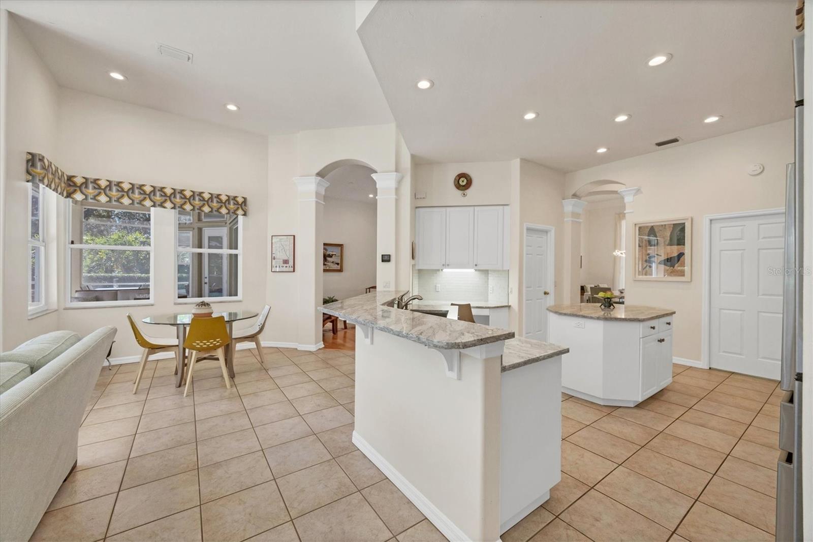 Image 16 of 76 For 7933 Wyndham Court