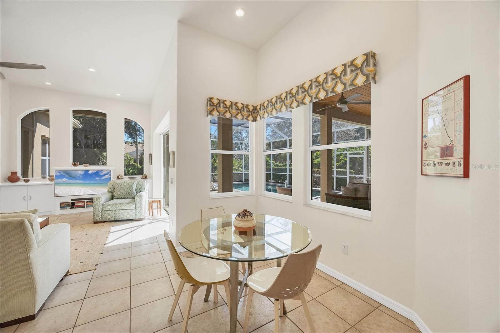 Image 17 of 76 For 7933 Wyndham Court