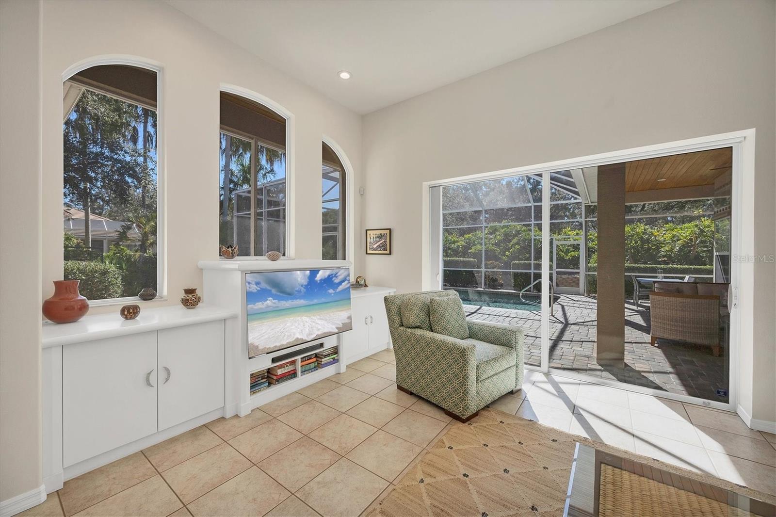 Image 20 of 76 For 7933 Wyndham Court