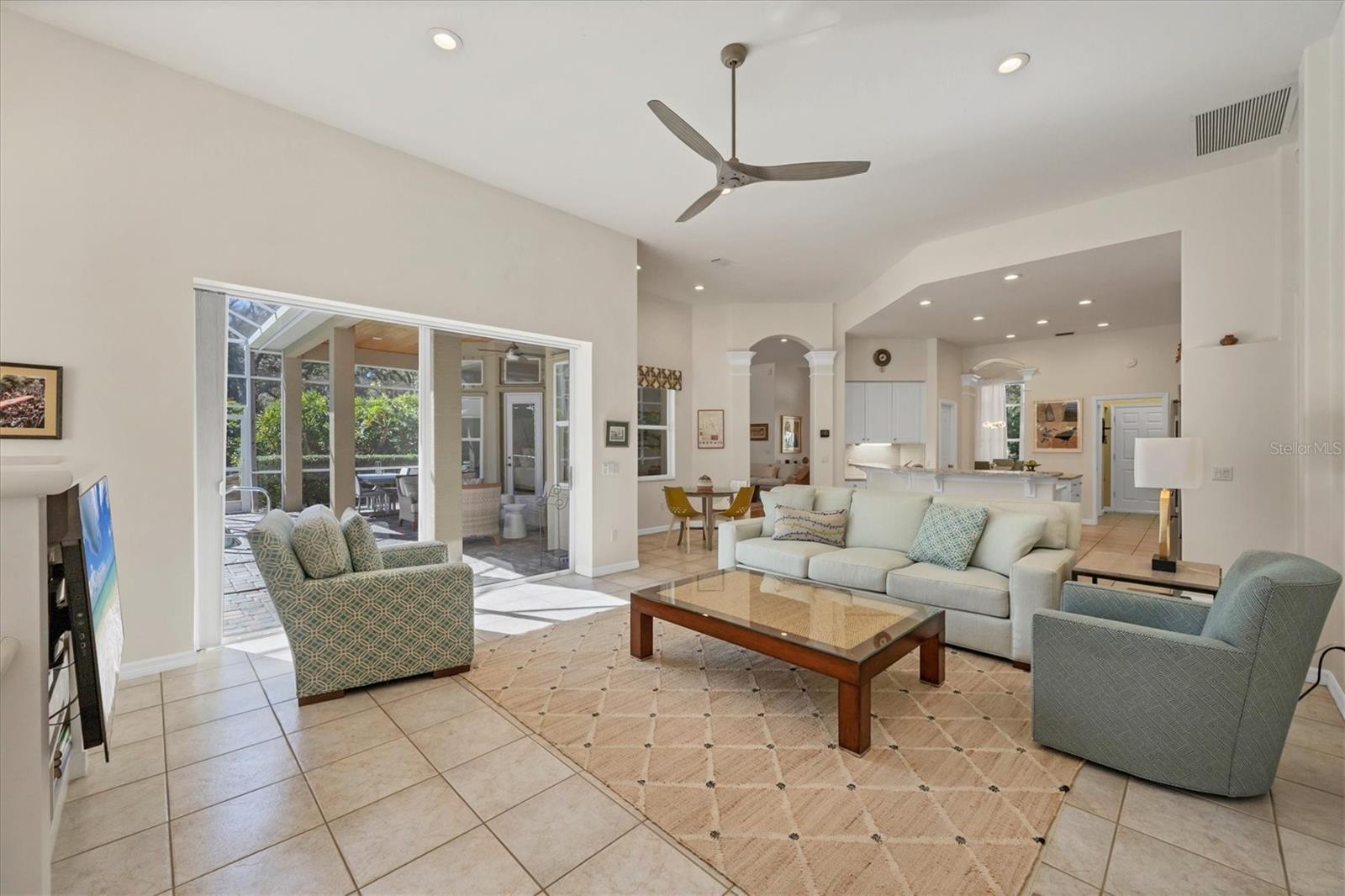 Image 21 of 76 For 7933 Wyndham Court