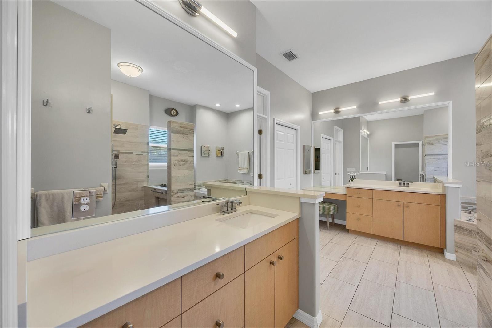 Image 25 of 76 For 7933 Wyndham Court