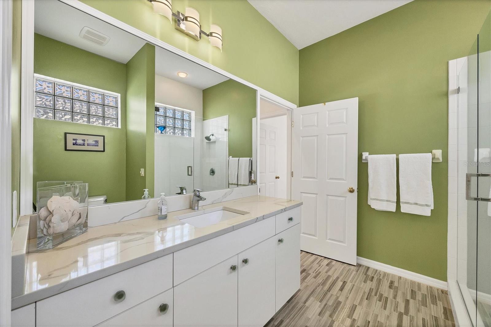 Image 29 of 76 For 7933 Wyndham Court