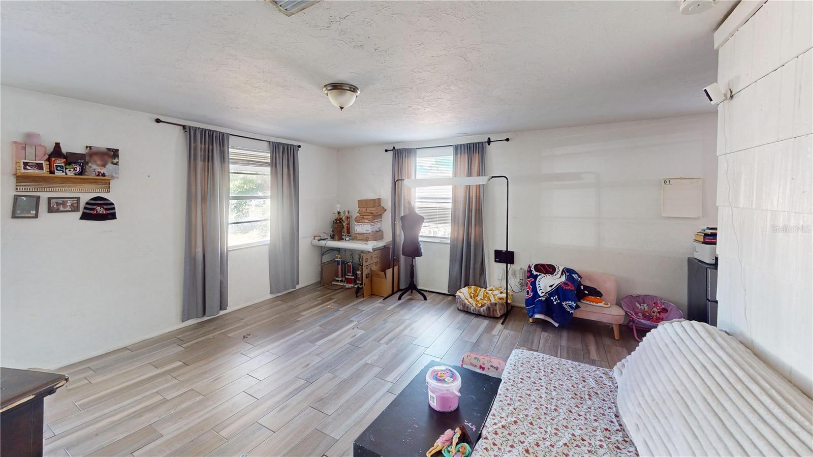 Image 5 of 19 For 312 60th Avenue Drive W