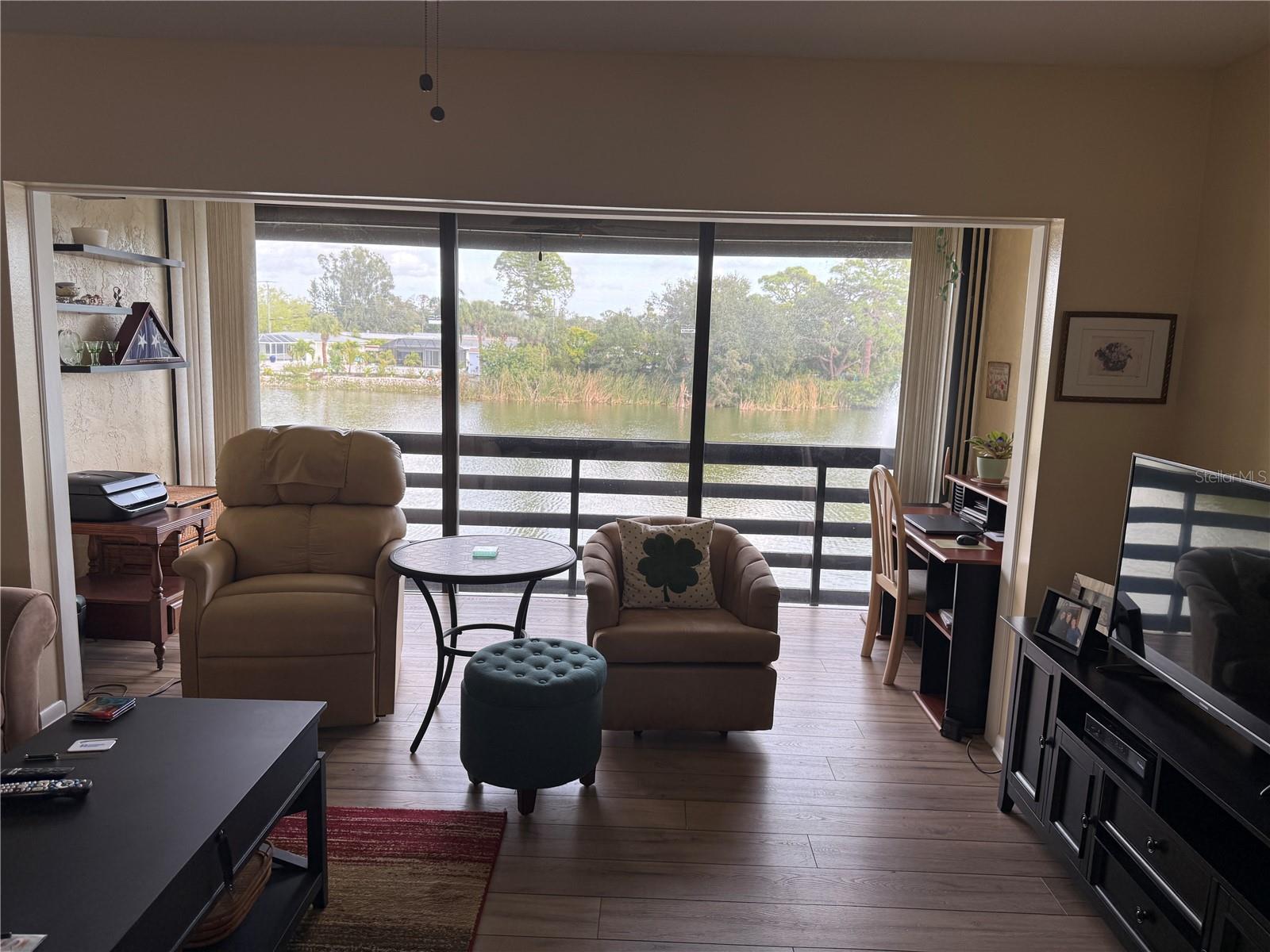 Image 10 of 42 For 5631 Ashton Lake Drive 7