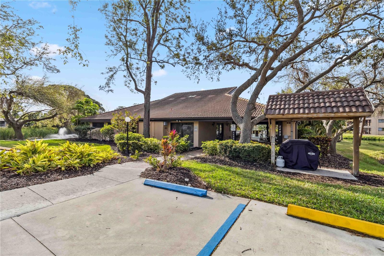 Image 33 of 42 For 5631 Ashton Lake Drive 7