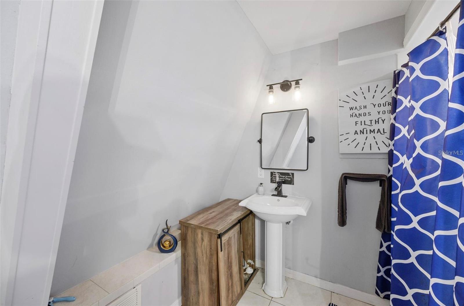 Image 12 of 23 For 900 Riverside Drive