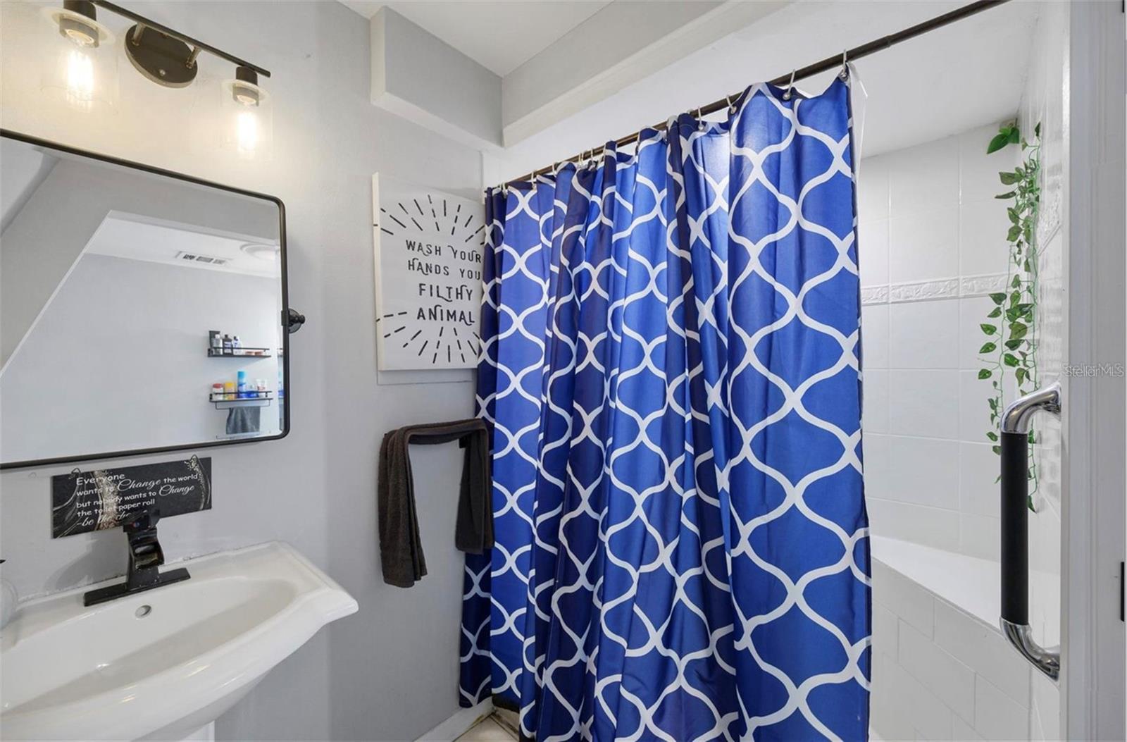 Image 13 of 23 For 900 Riverside Drive