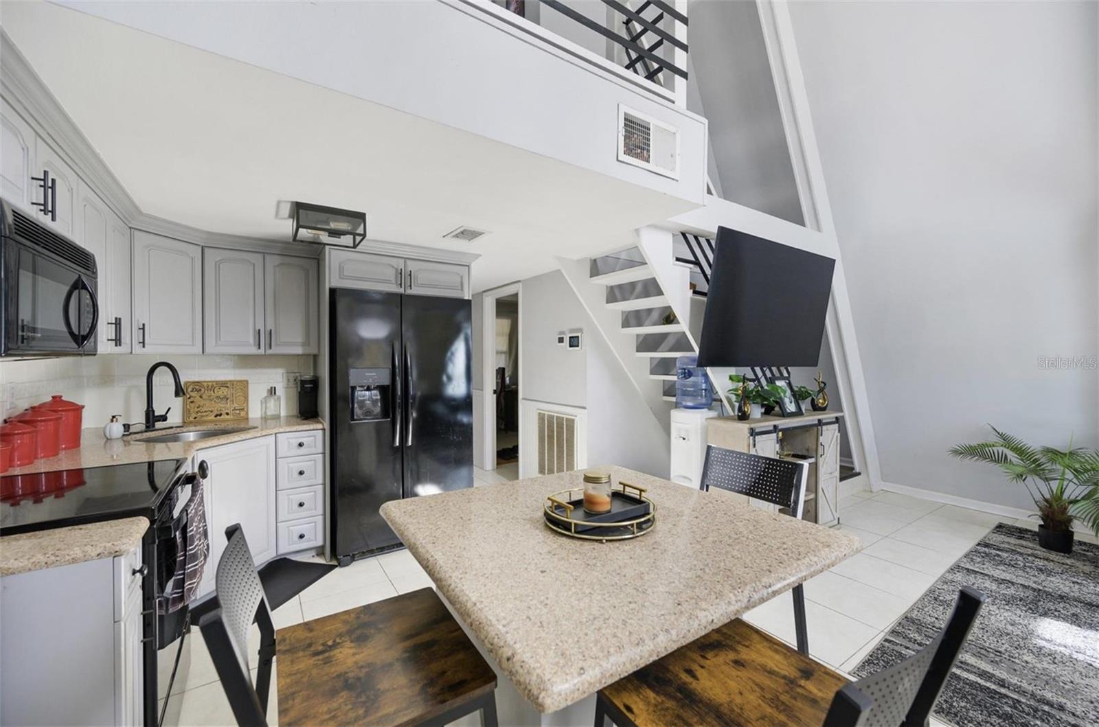 Image 4 of 23 For 900 Riverside Drive