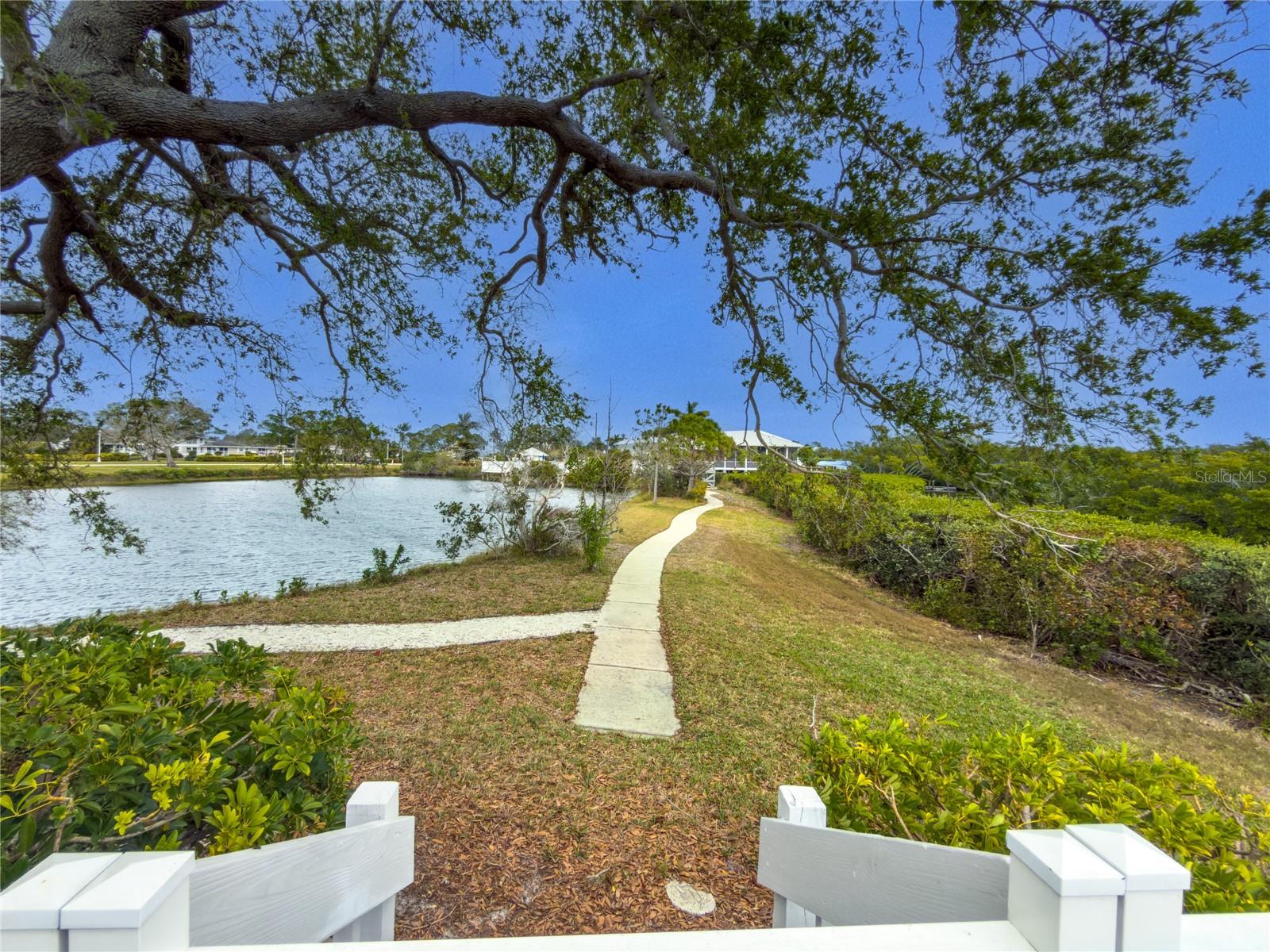 Image 13 of 65 For 801 Waterside Lane