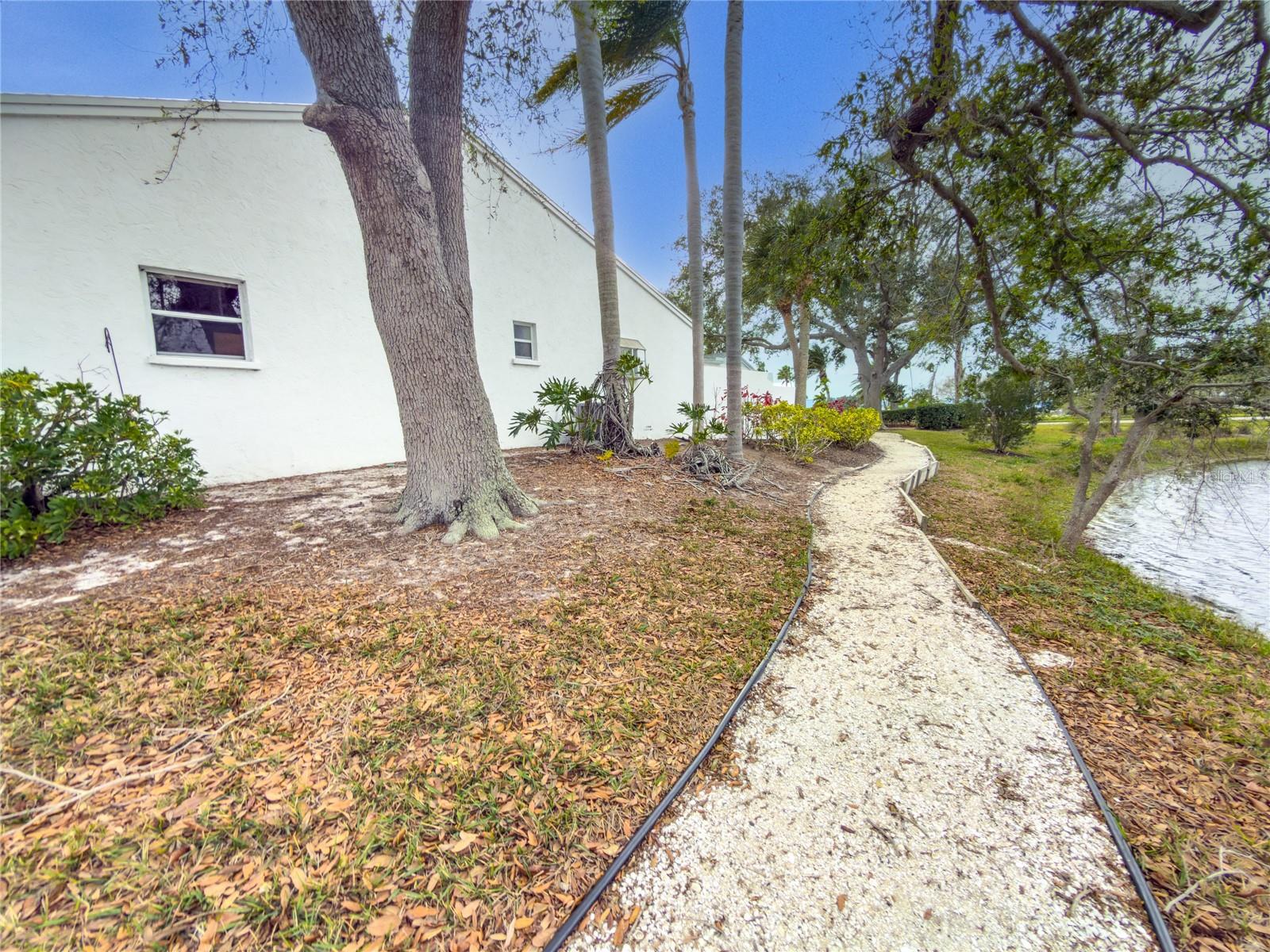 Image 14 of 65 For 801 Waterside Lane