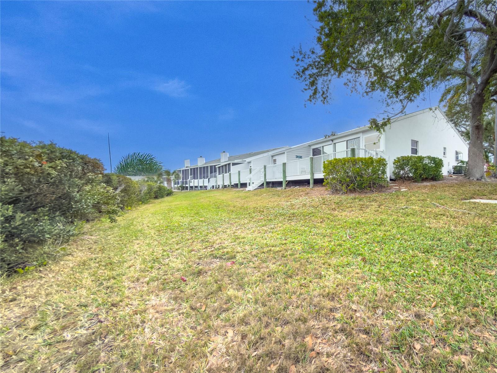 Image 16 of 65 For 801 Waterside Lane