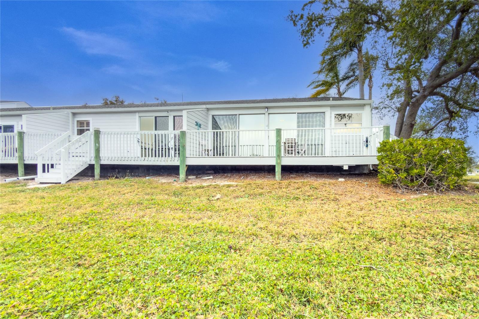 Image 17 of 65 For 801 Waterside Lane