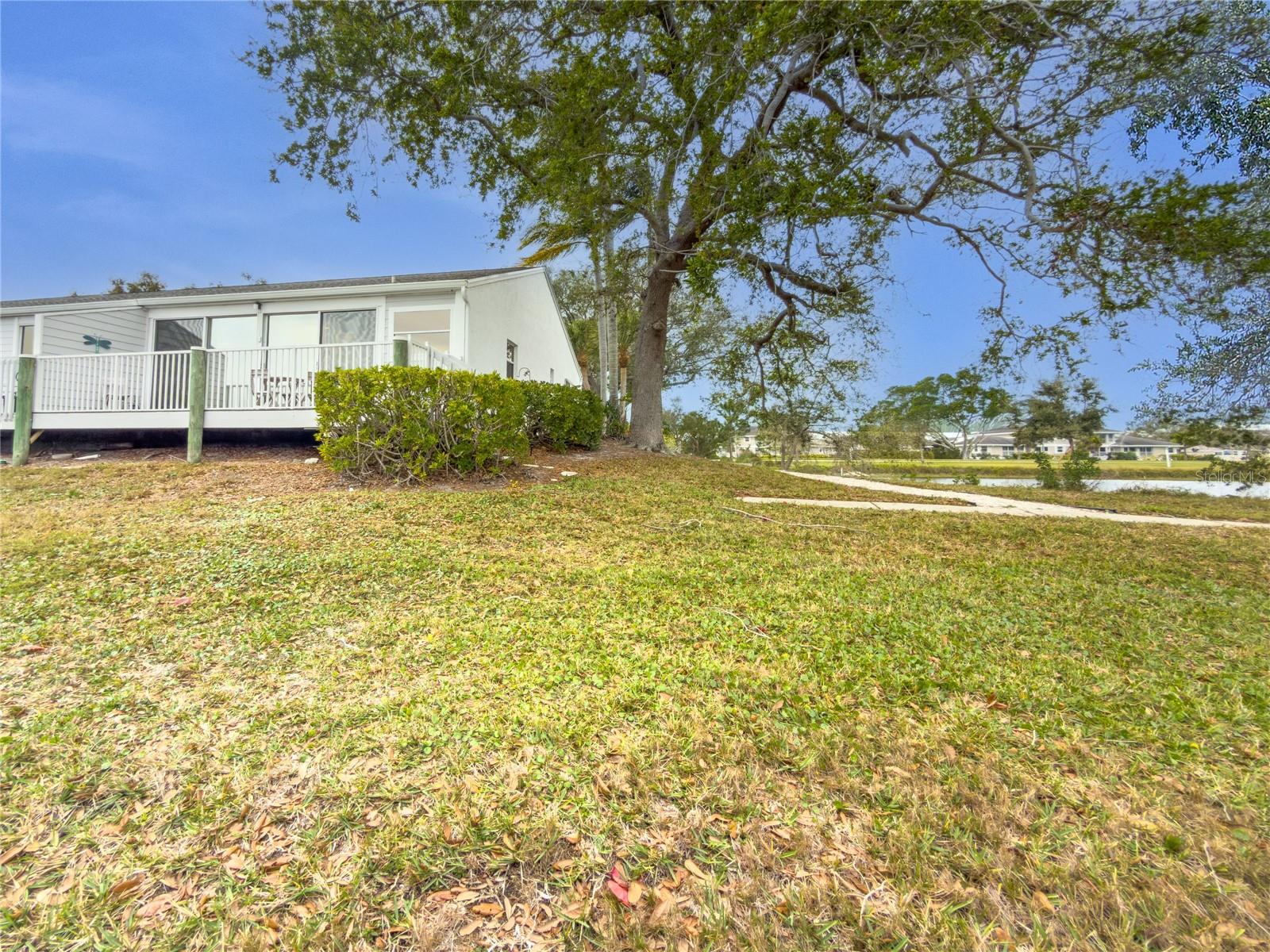 Image 19 of 65 For 801 Waterside Lane