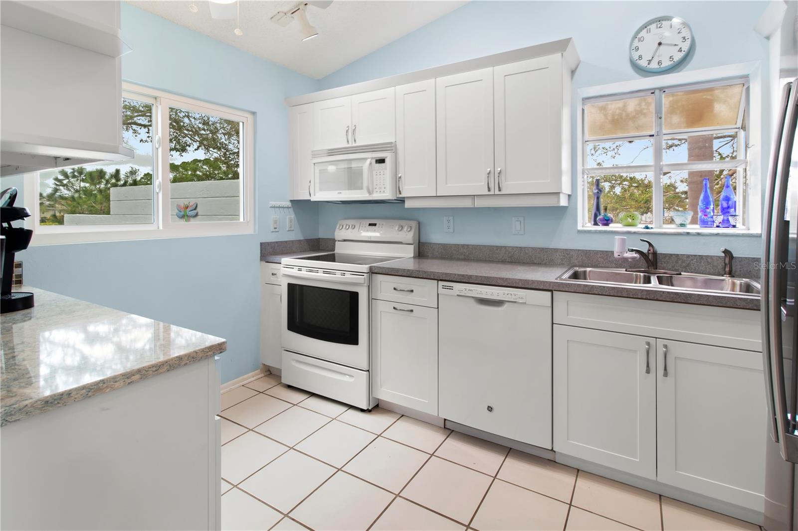 Image 24 of 65 For 801 Waterside Lane