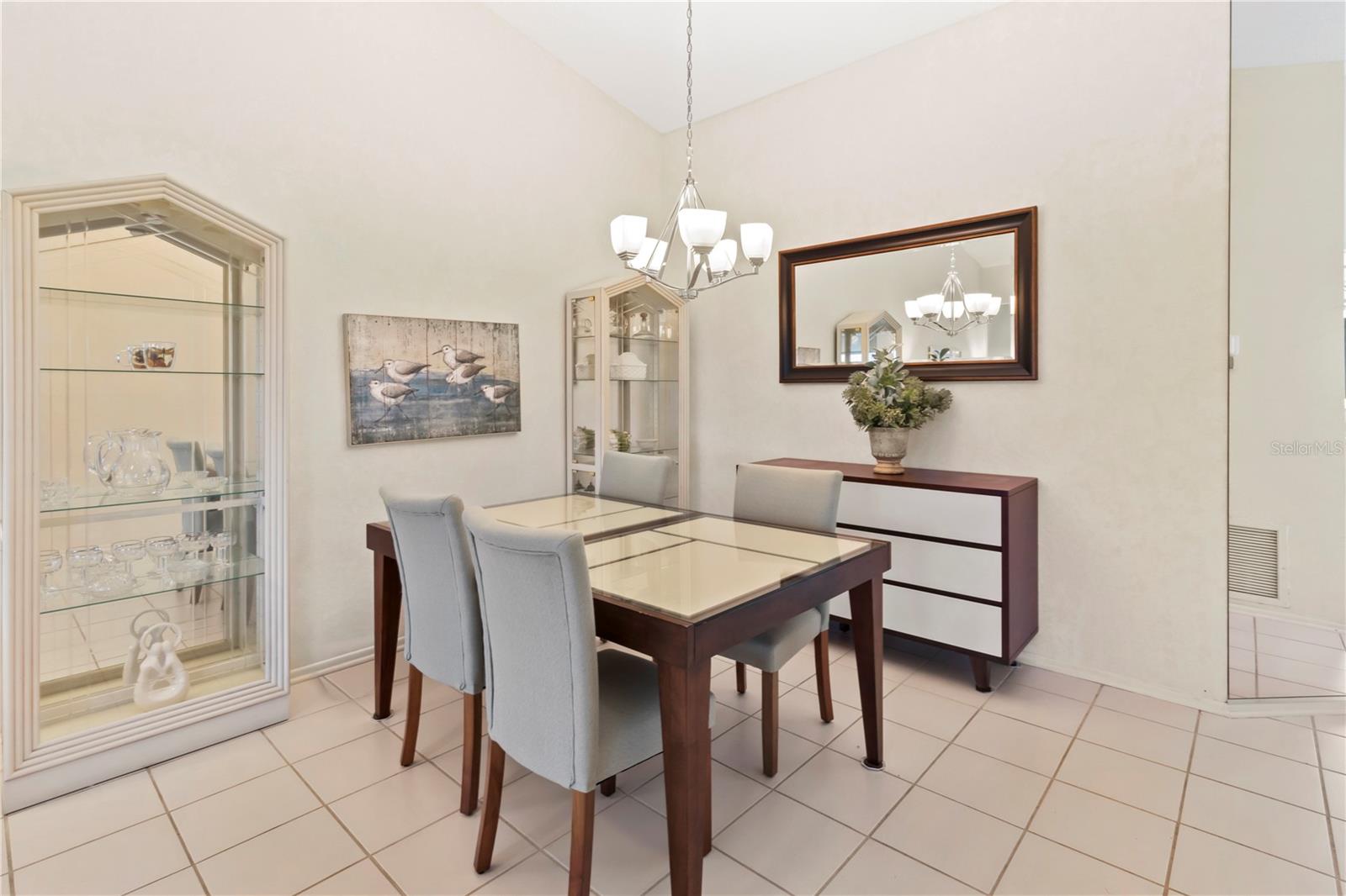 Image 28 of 65 For 801 Waterside Lane