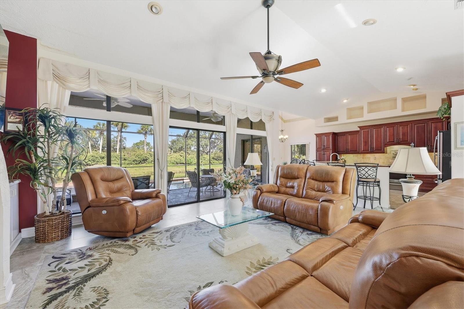 Image 11 of 75 For 4221 Escondito Circle