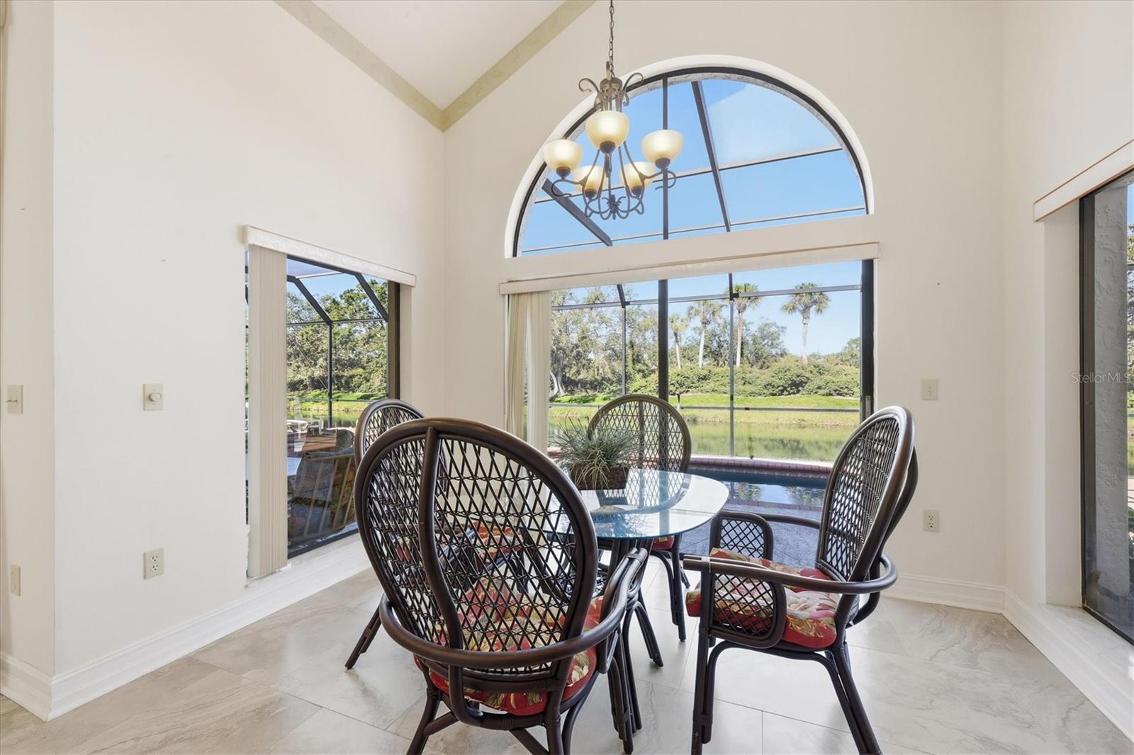 Image 21 of 75 For 4221 Escondito Circle