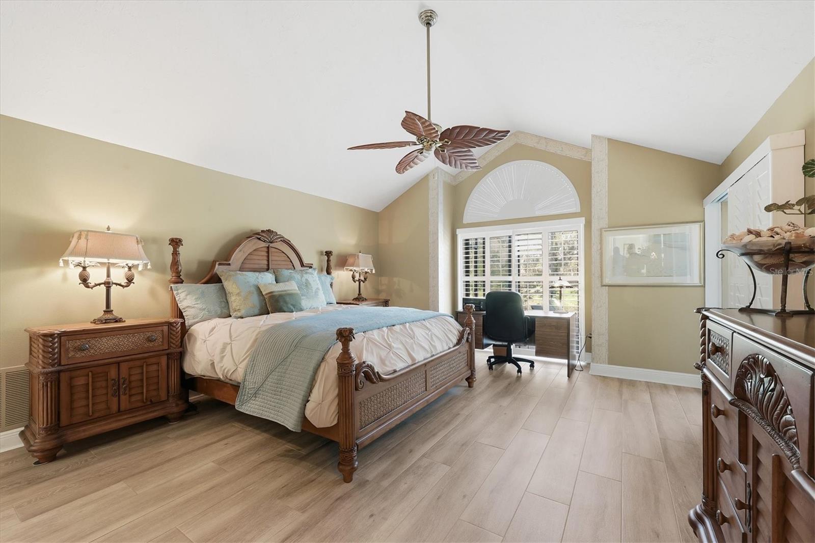 Image 22 of 75 For 4221 Escondito Circle