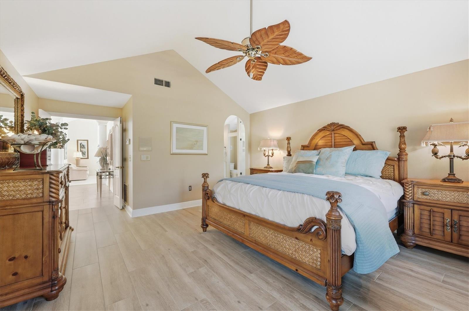 Image 23 of 75 For 4221 Escondito Circle