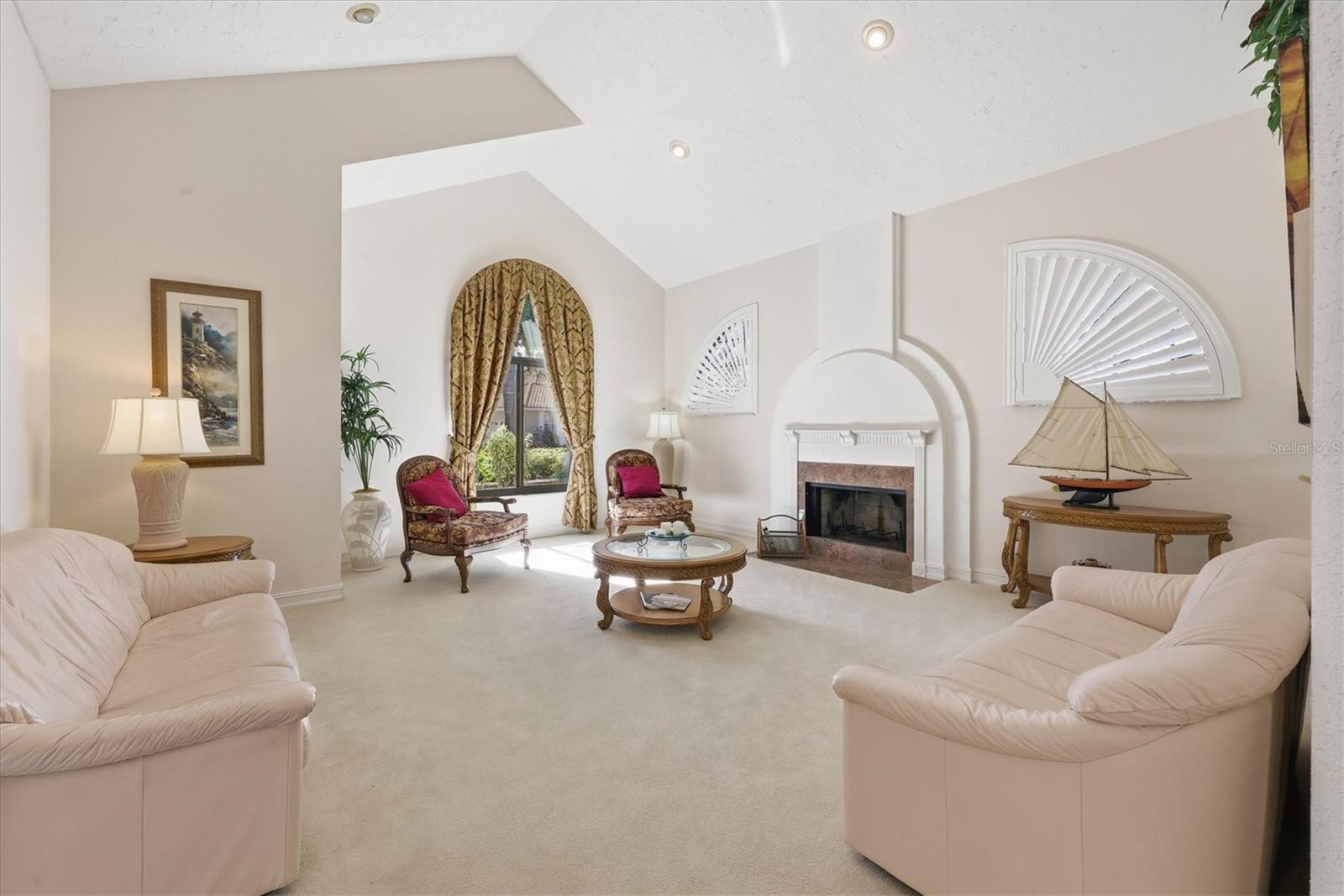 Image 8 of 75 For 4221 Escondito Circle