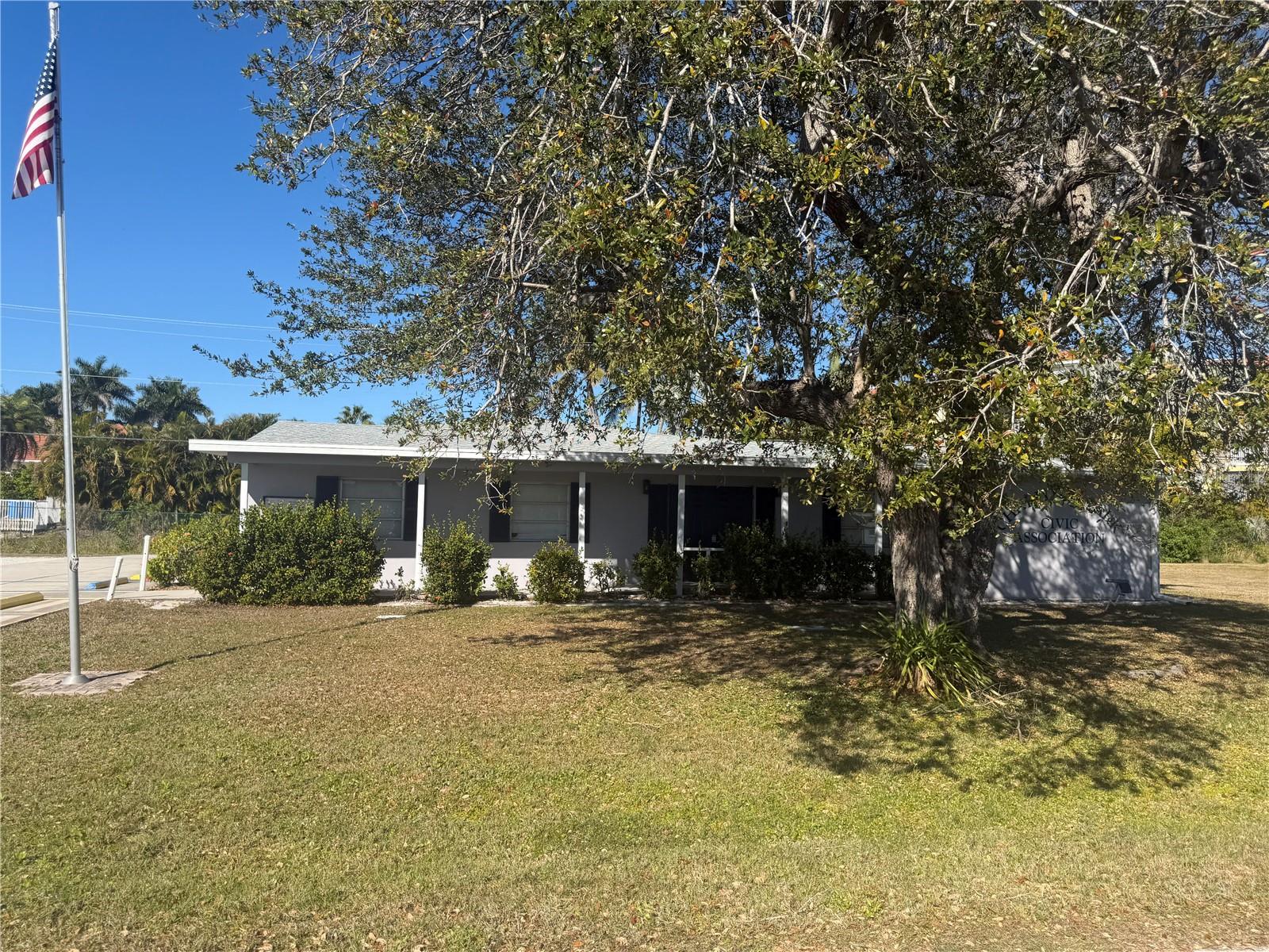 Image 13 of 15 For 2402 Larkspur Drive