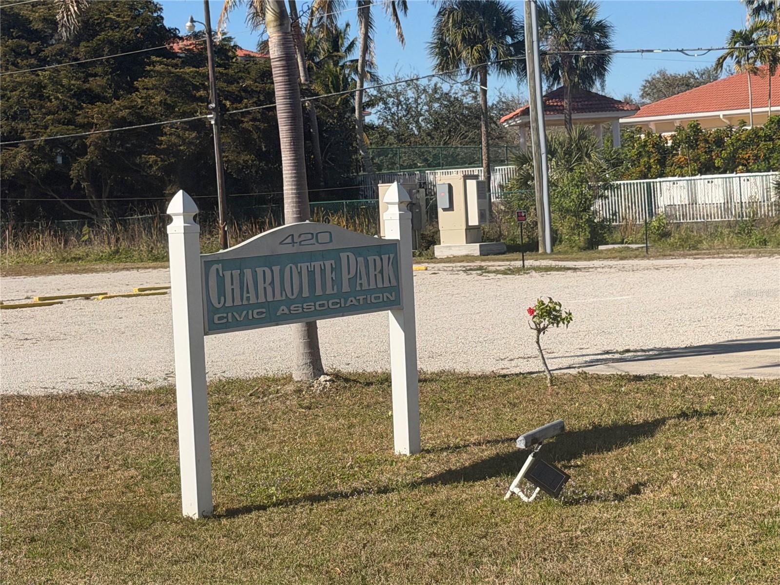 Image 14 of 15 For 2402 Larkspur Drive