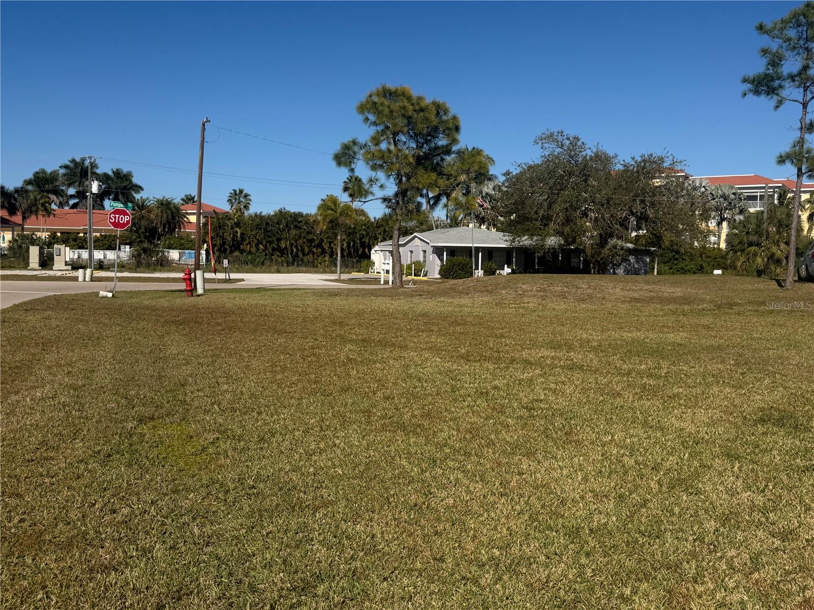 Image 7 of 15 For 2402 Larkspur Drive