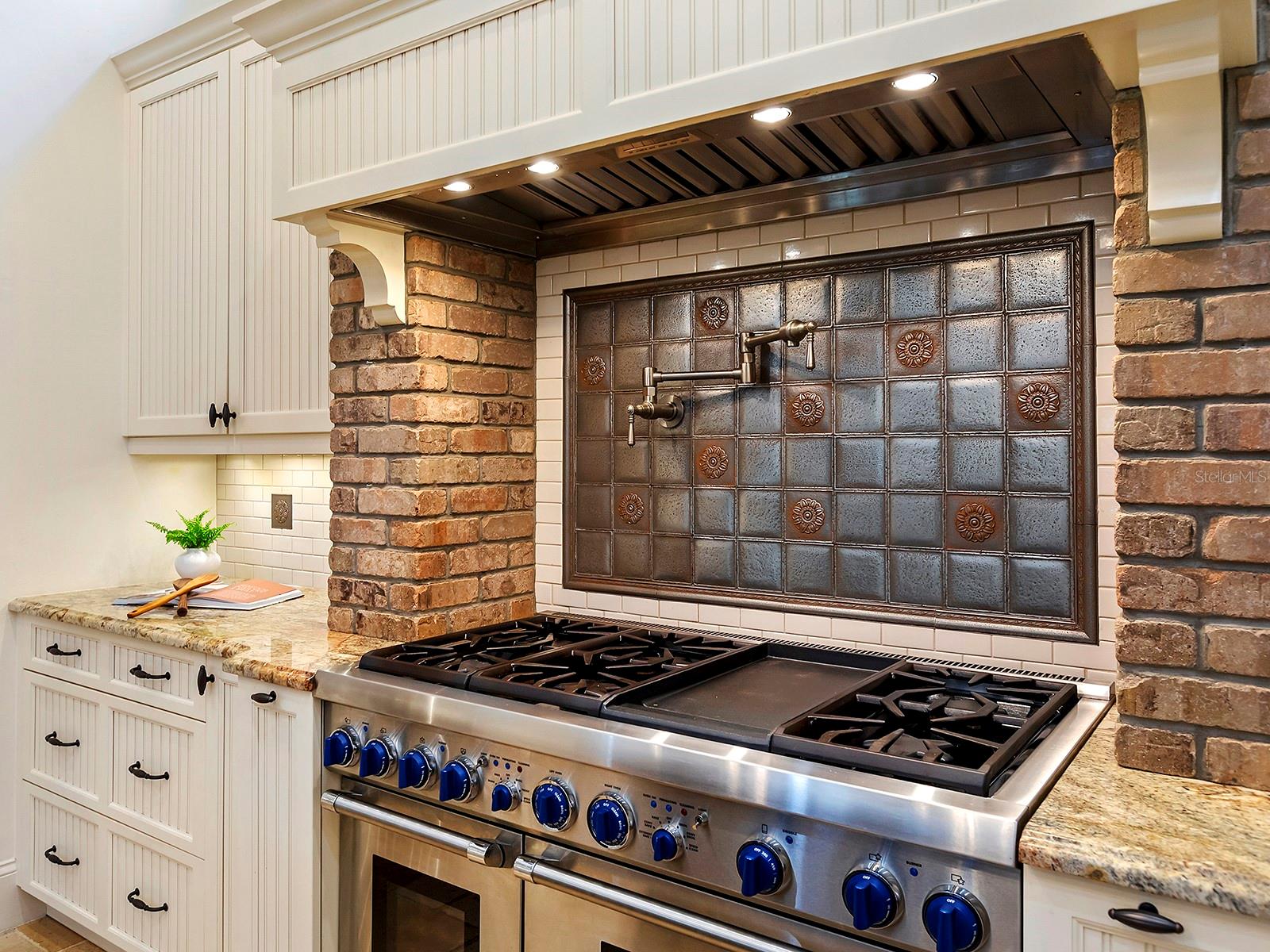 Image 25 of 82 For 7951 Matera Court