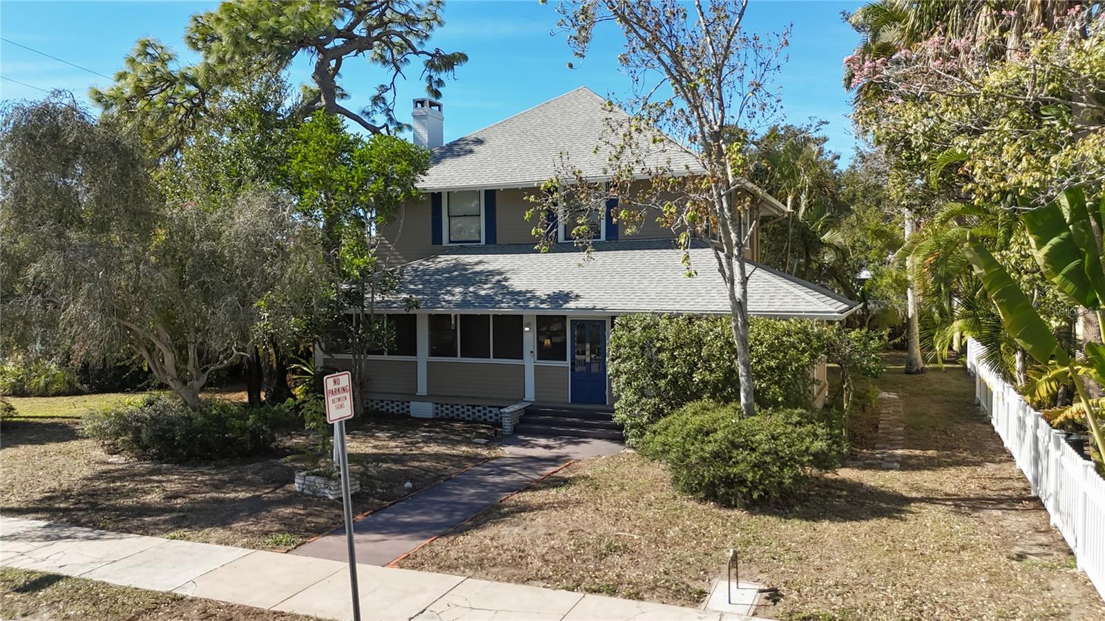 Image 2 of 74 For 610 19th Street W