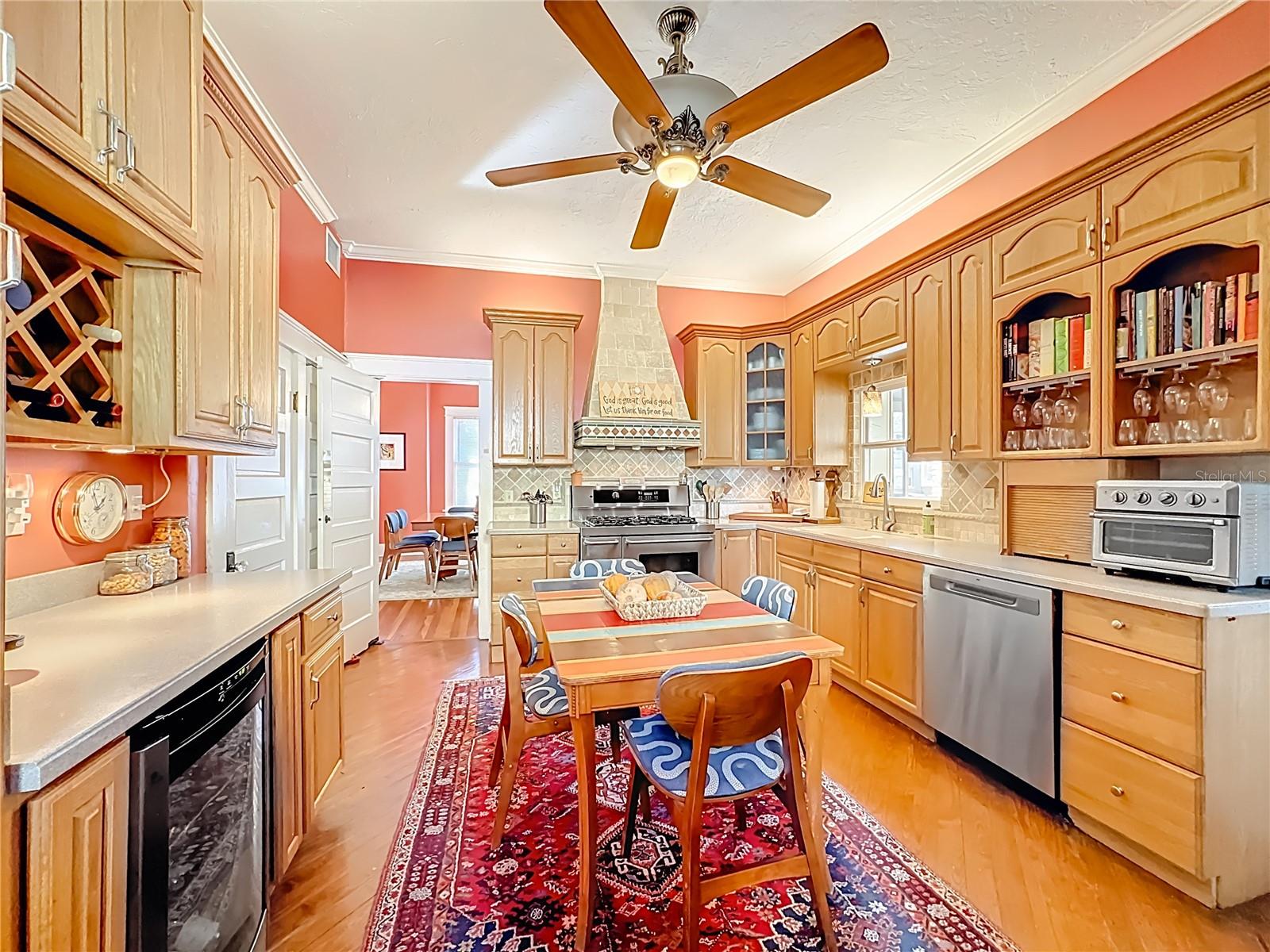 Image 26 of 74 For 610 19th Street W