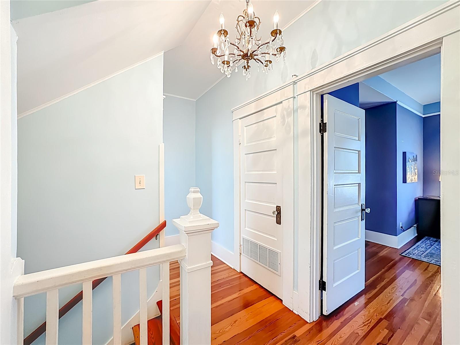 Image 30 of 74 For 610 19th Street W