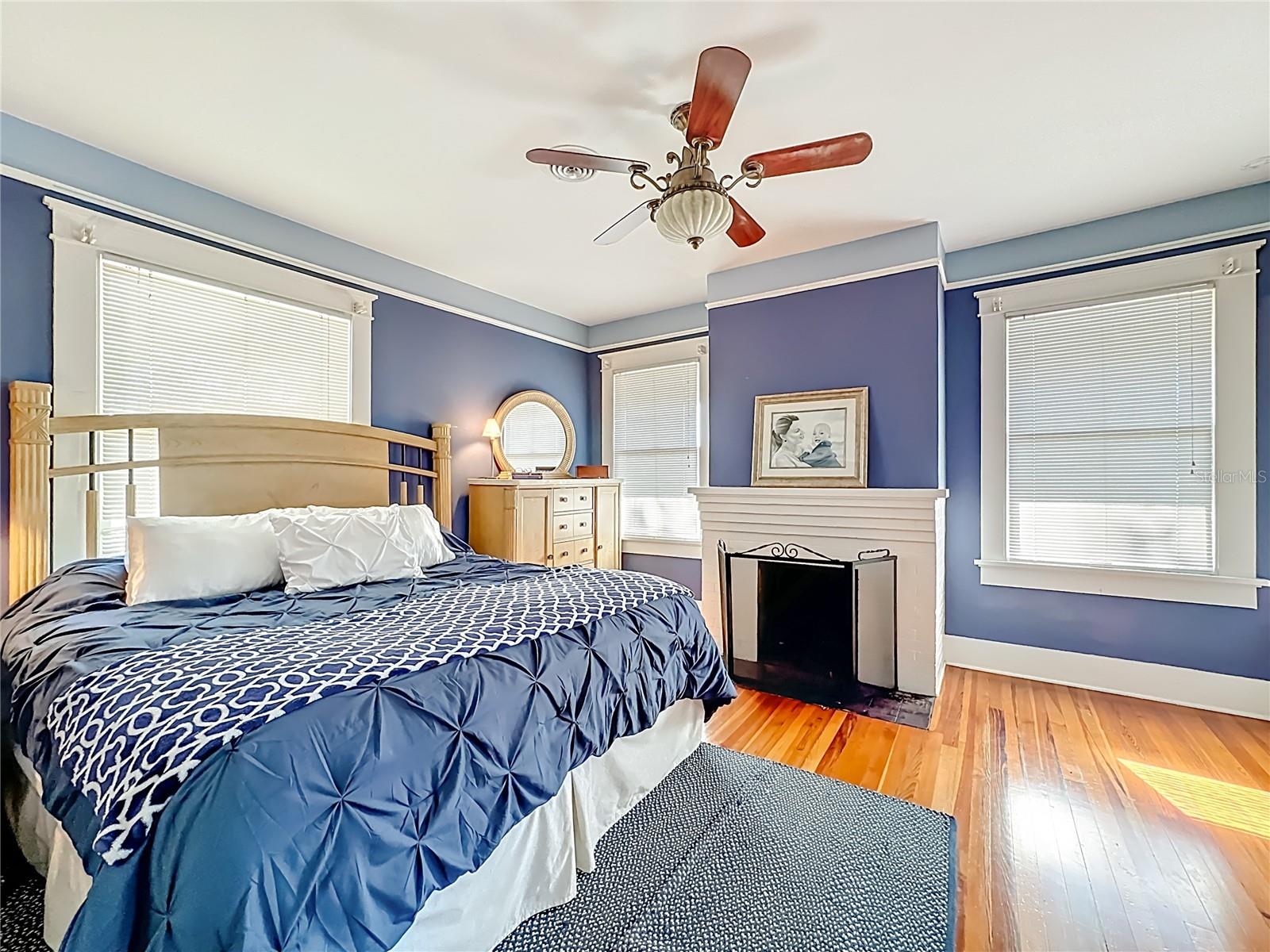 Image 32 of 74 For 610 19th Street W