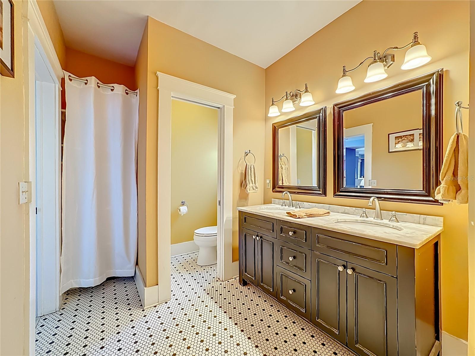 Image 37 of 74 For 610 19th Street W