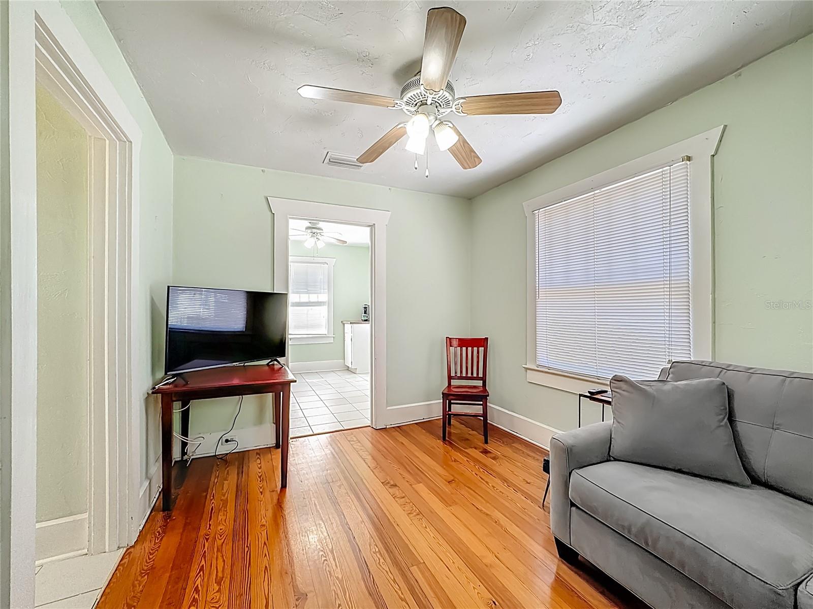 Image 58 of 74 For 610 19th Street W