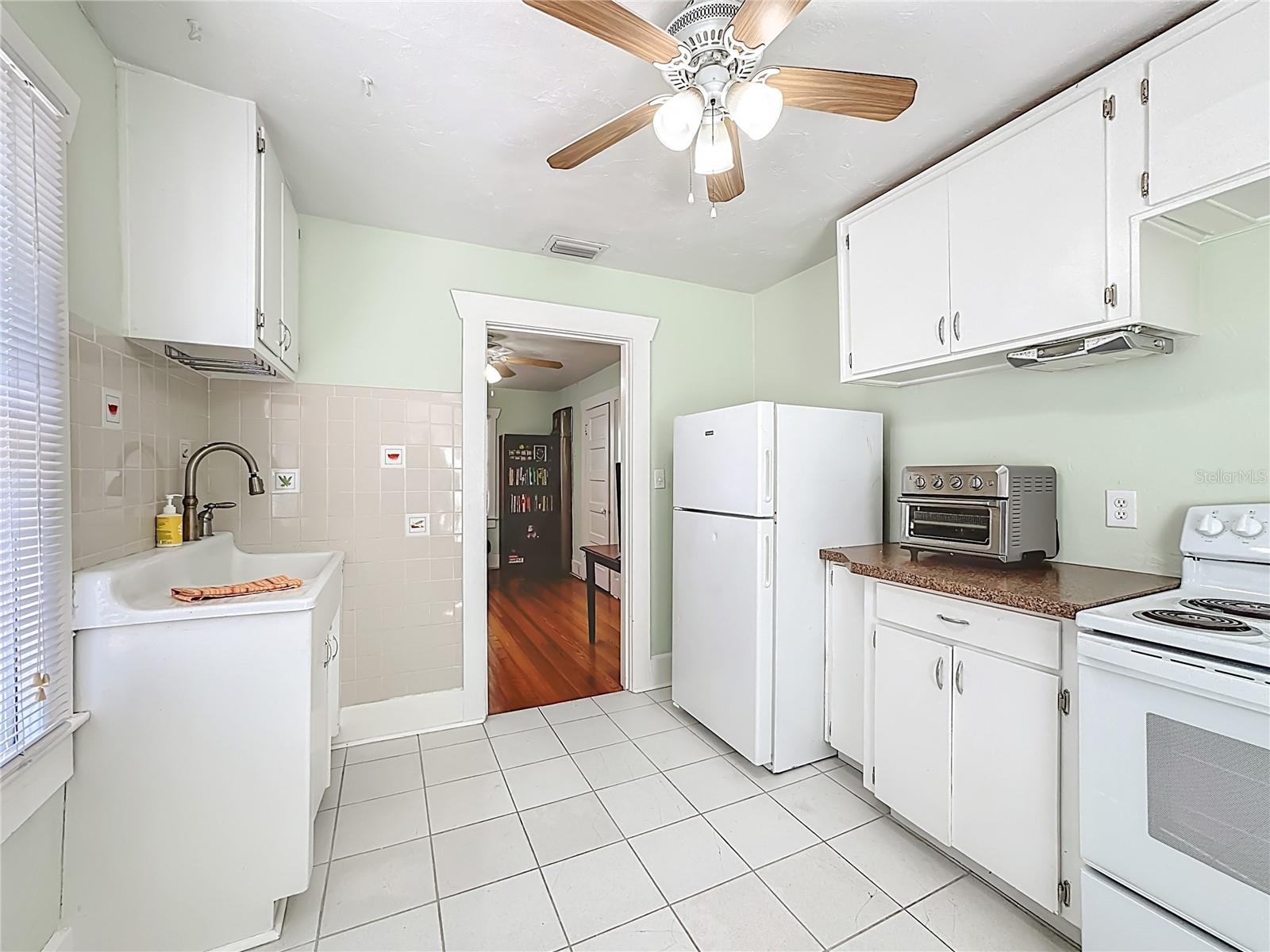 Image 60 of 74 For 610 19th Street W