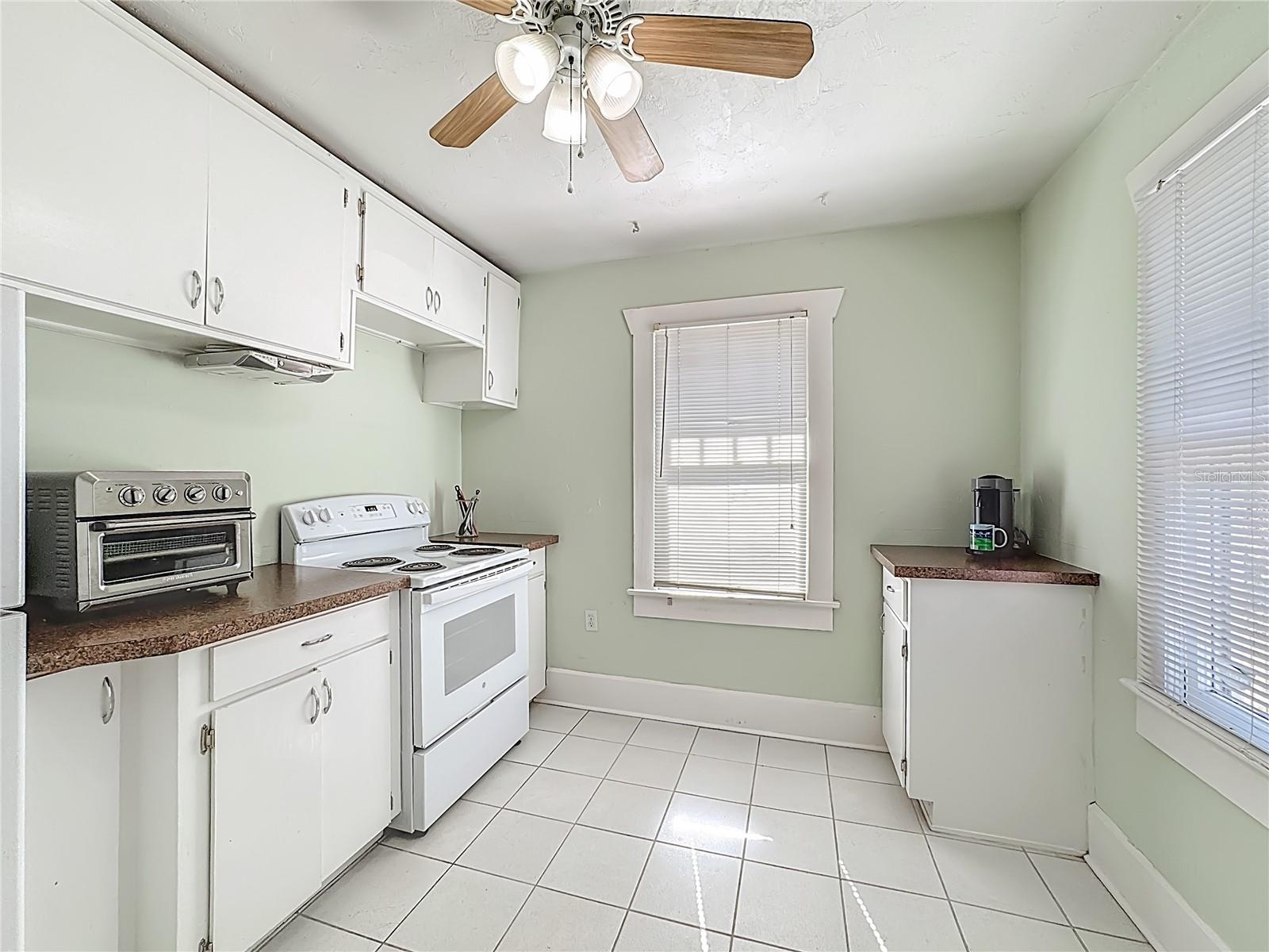 Image 62 of 74 For 610 19th Street W