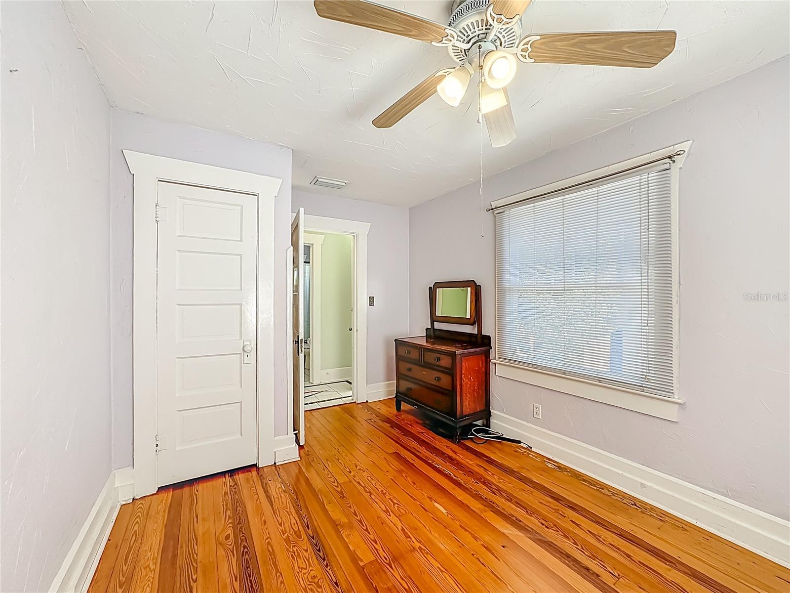 Image 64 of 74 For 610 19th Street W