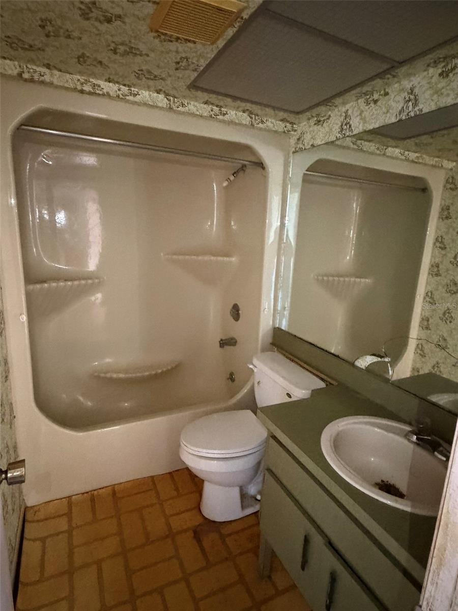 Image 29 of 55 For 2311 15th Street W