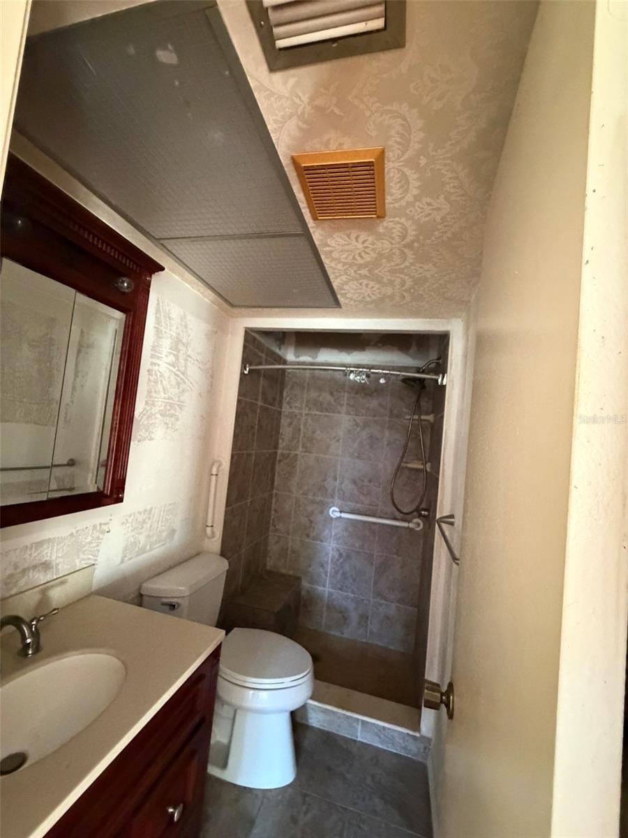 Image 42 of 55 For 2311 15th Street W