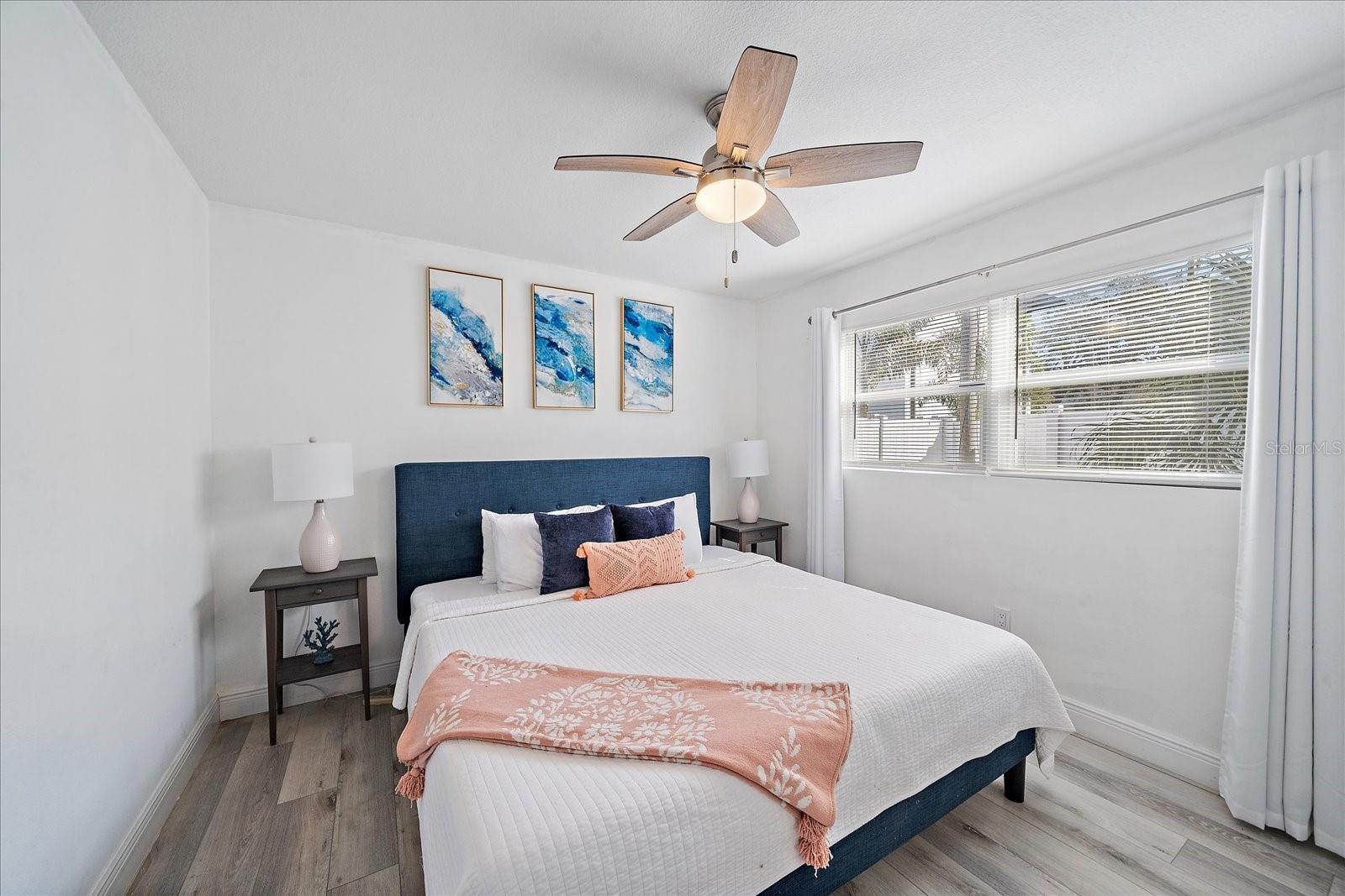 Image 11 of 43 For 3710 Iroquois Avenue